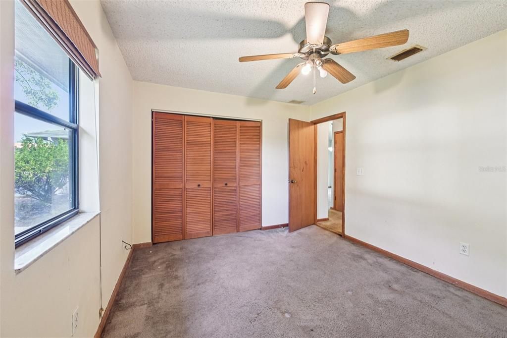 Active With Contract: $249,900 (3 beds, 2 baths, 1450 Square Feet)