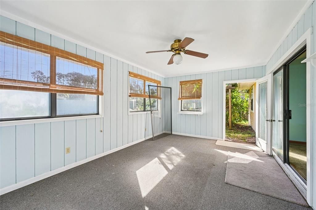 Active With Contract: $249,900 (3 beds, 2 baths, 1450 Square Feet)