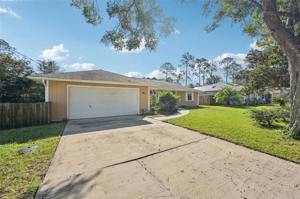 Active With Contract: $249,900 (3 beds, 2 baths, 1450 Square Feet)