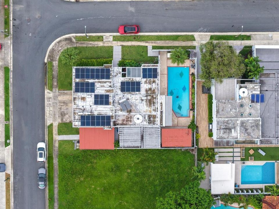 Под контрактом: $895,000 (3 спален, 3 ванн, 2265 Квадратных фут)