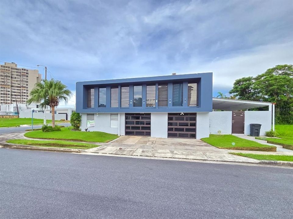 Под контрактом: $895,000 (3 спален, 3 ванн, 2265 Квадратных фут)