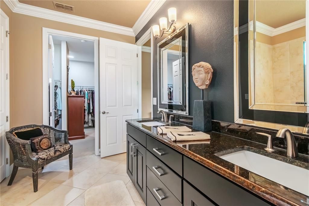 For Sale: $459,000 (2 beds, 2 baths, 2080 Square Feet)