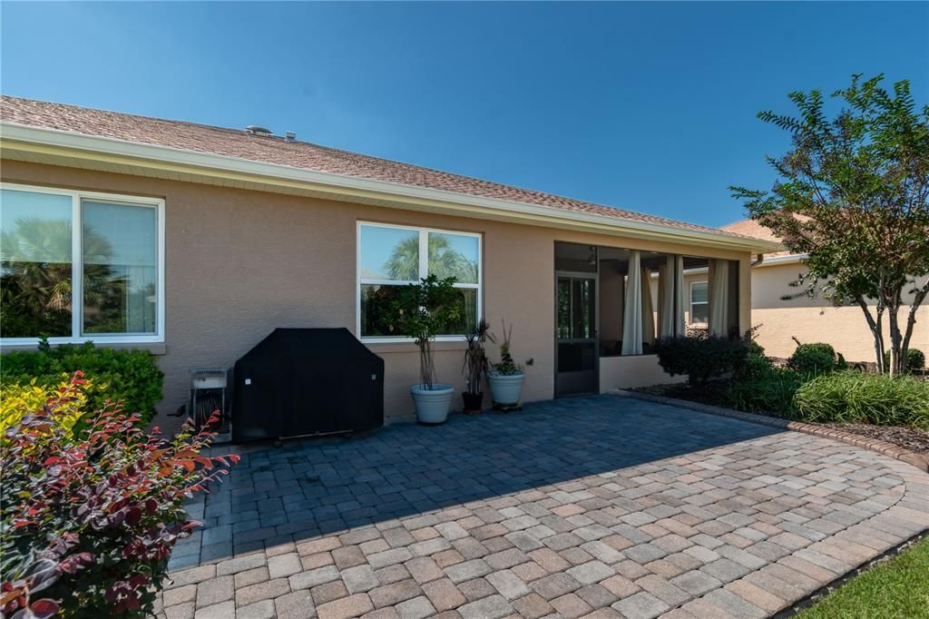 For Sale: $459,000 (2 beds, 2 baths, 2080 Square Feet)