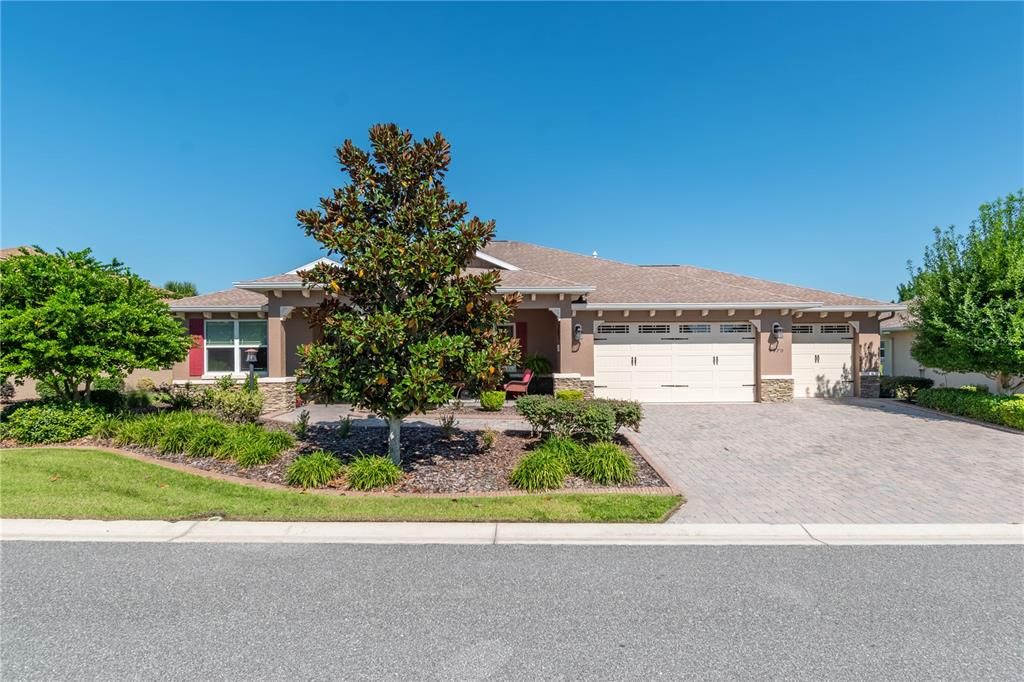 For Sale: $459,000 (2 beds, 2 baths, 2080 Square Feet)