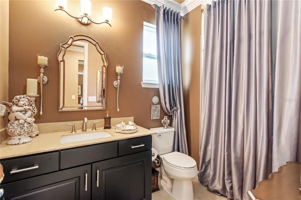 For Sale: $459,000 (2 beds, 2 baths, 2080 Square Feet)