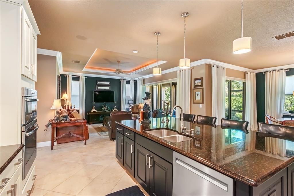 For Sale: $459,000 (2 beds, 2 baths, 2080 Square Feet)