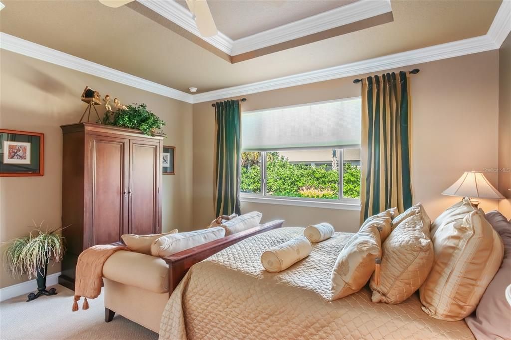 For Sale: $459,000 (2 beds, 2 baths, 2080 Square Feet)