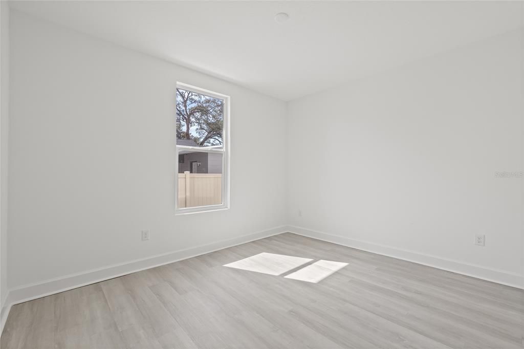 For Sale: $824,900 (3 beds, 3 baths, 2077 Square Feet)