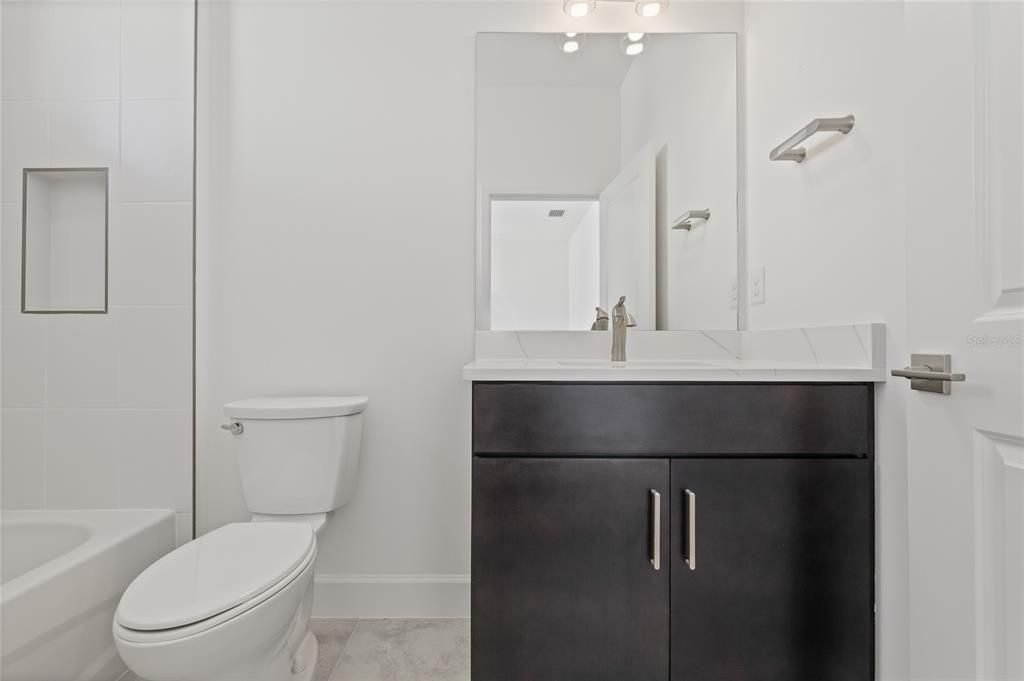 For Sale: $824,900 (3 beds, 3 baths, 2077 Square Feet)