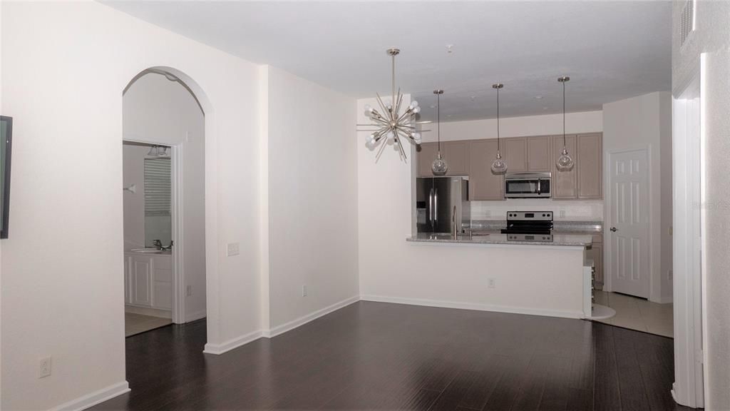 For Sale: $250,000 (3 beds, 2 baths, 1247 Square Feet)