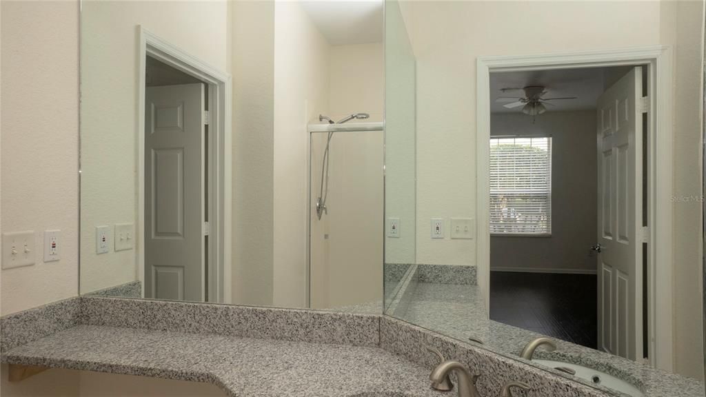 For Sale: $250,000 (3 beds, 2 baths, 1247 Square Feet)