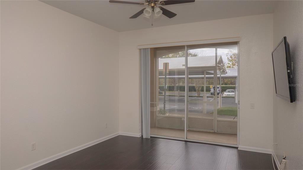 For Sale: $250,000 (3 beds, 2 baths, 1247 Square Feet)