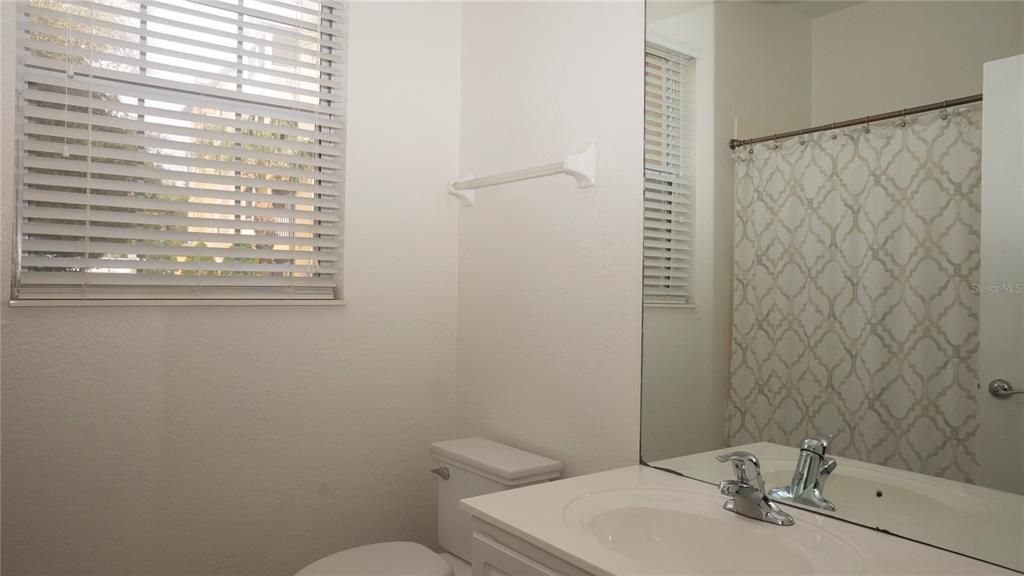 For Sale: $250,000 (3 beds, 2 baths, 1247 Square Feet)