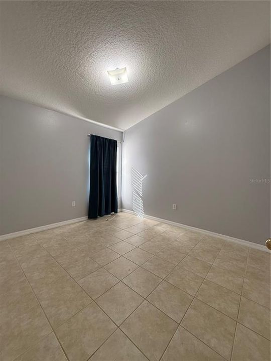 For Rent: $2,250 (4 beds, 2 baths, 1776 Square Feet)