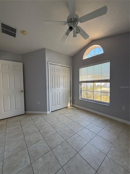 For Rent: $2,250 (4 beds, 2 baths, 1776 Square Feet)