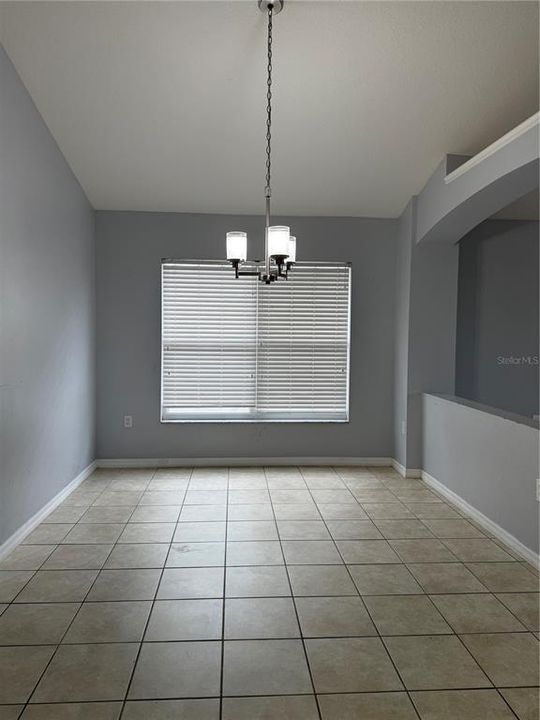 For Rent: $2,250 (4 beds, 2 baths, 1776 Square Feet)