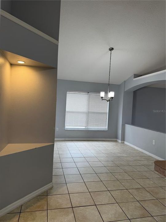 For Rent: $2,250 (4 beds, 2 baths, 1776 Square Feet)