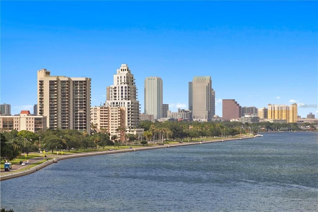 For Rent: $2,950 (2 beds, 1 baths, 1022 Square Feet)