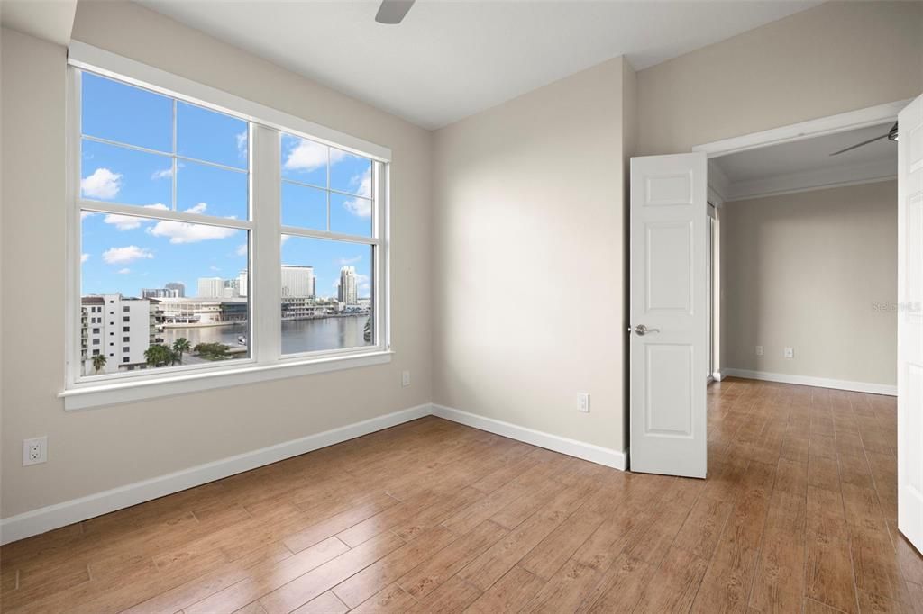 For Rent: $2,950 (2 beds, 1 baths, 1022 Square Feet)