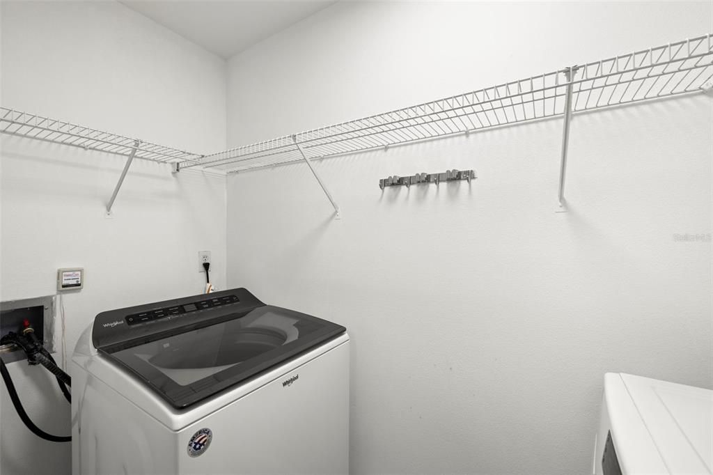 For Rent: $2,950 (2 beds, 1 baths, 1022 Square Feet)