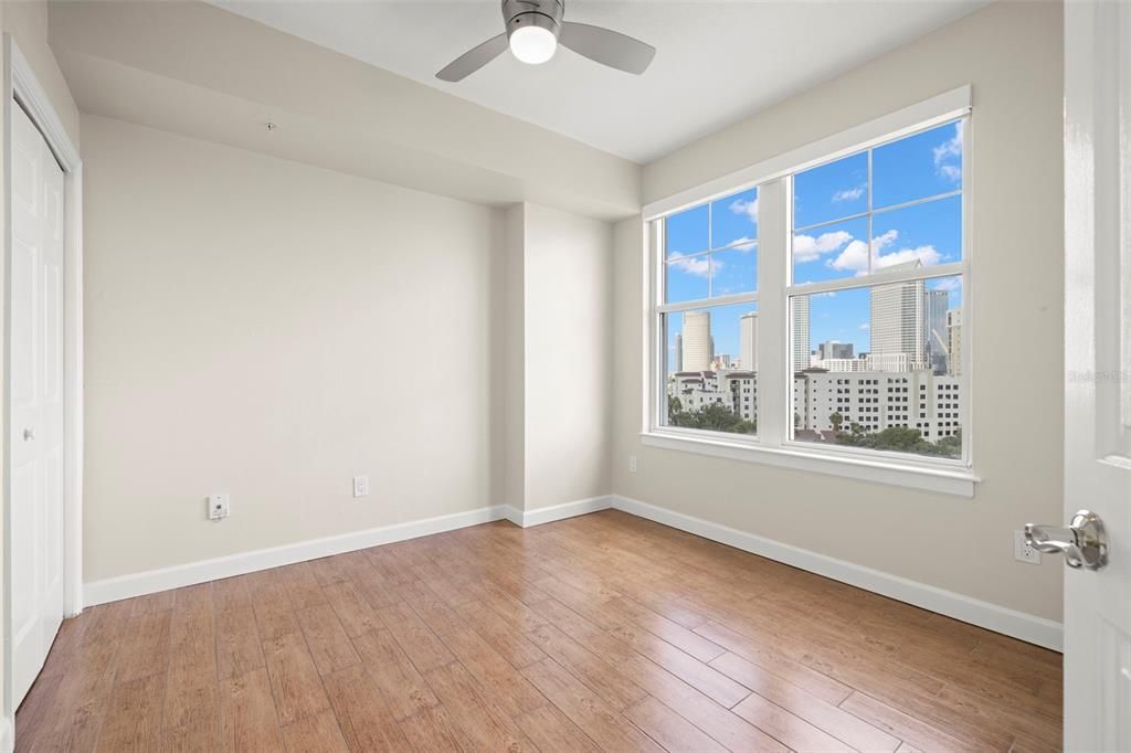 For Rent: $2,950 (2 beds, 1 baths, 1022 Square Feet)