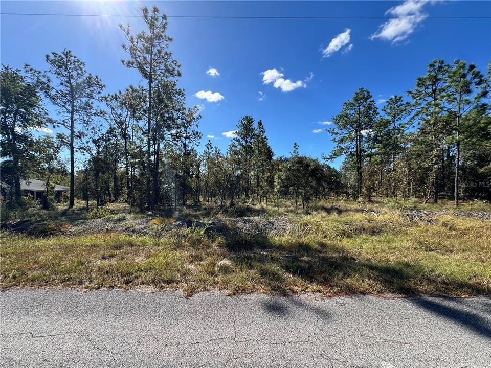 待售: $16,000 (0.26 acres)