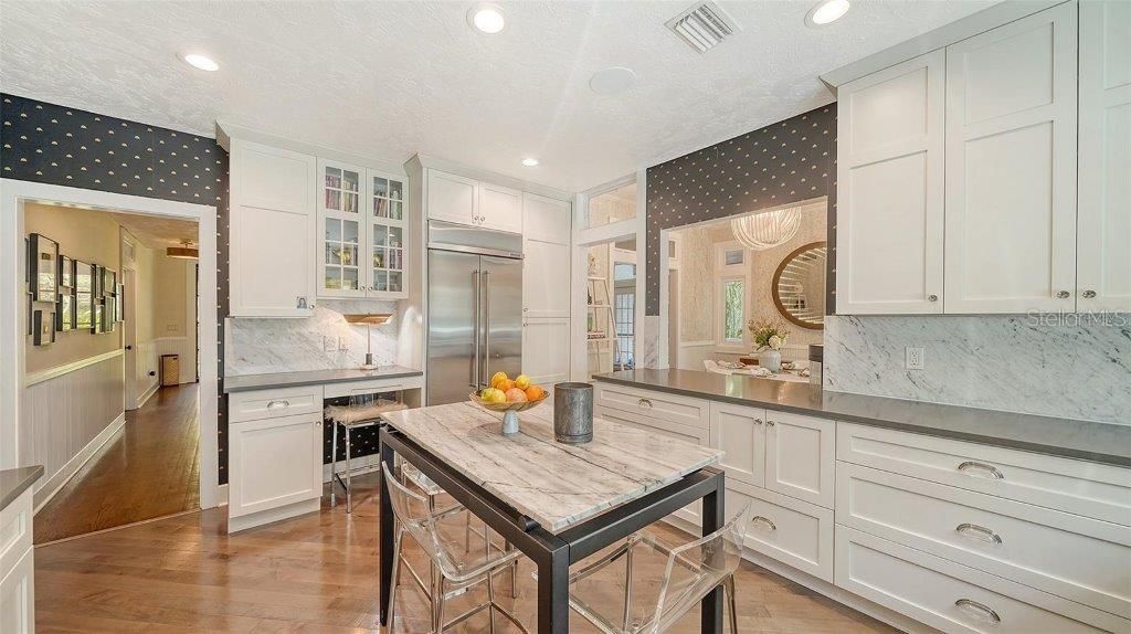 For Sale: $3,975,000 (4 beds, 3 baths, 3821 Square Feet)