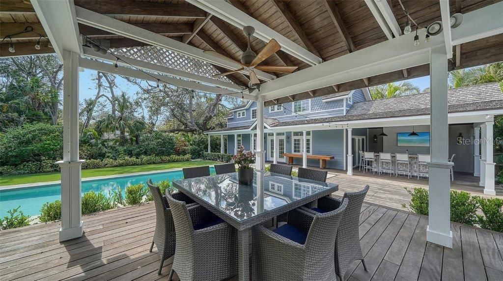 For Sale: $3,975,000 (4 beds, 3 baths, 3821 Square Feet)