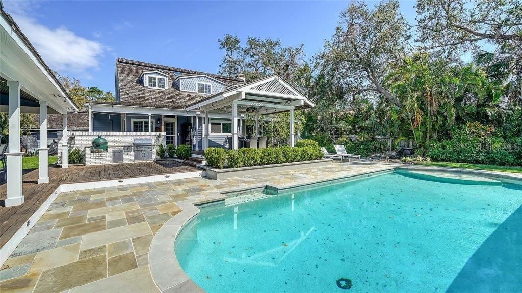 For Sale: $3,975,000 (4 beds, 3 baths, 3821 Square Feet)