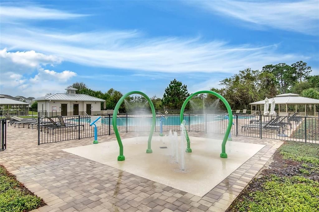 出租: $4,700 (4 贝兹, 3 浴室, 3407 平方英尺)