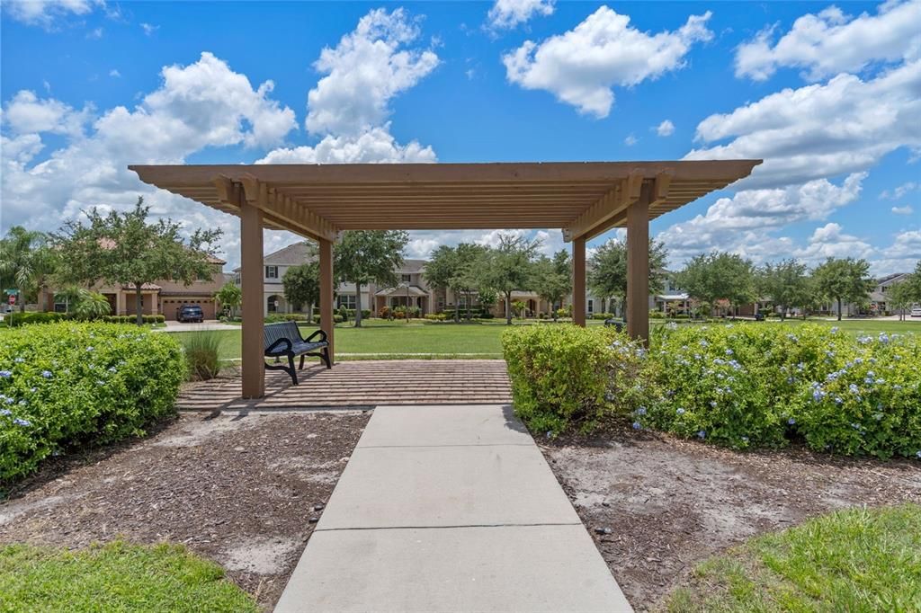 出租: $4,700 (4 贝兹, 3 浴室, 3407 平方英尺)