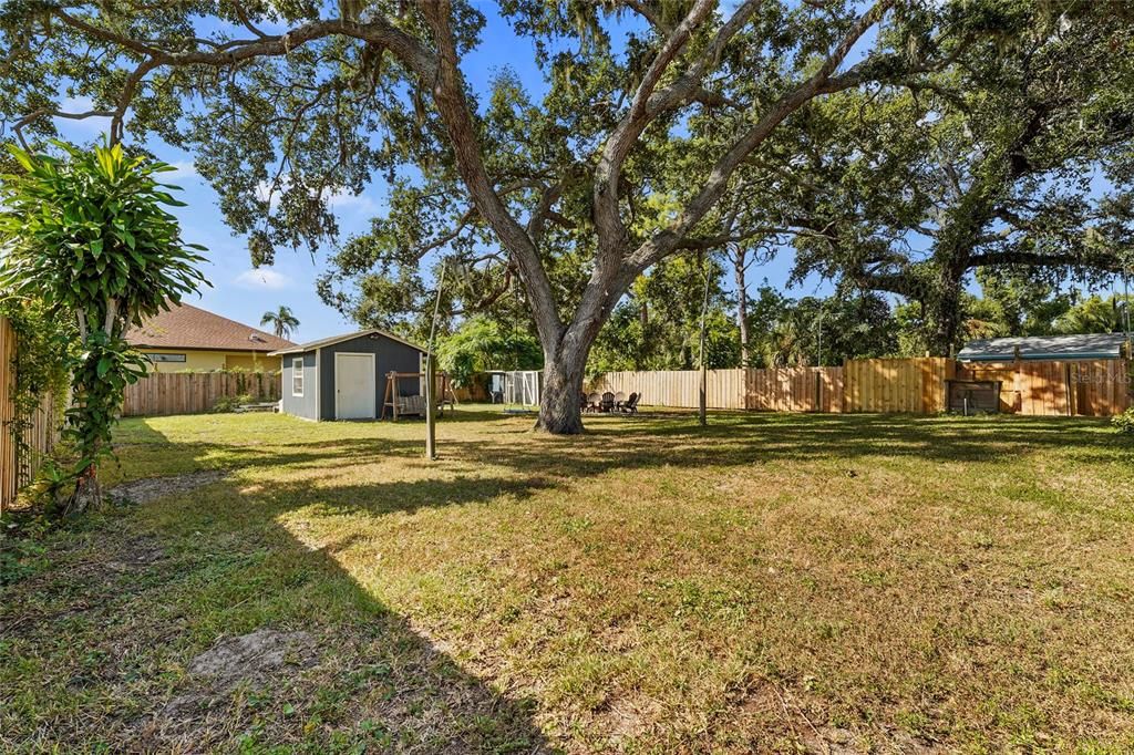 合同活跃: $432,000 (3 贝兹, 2 浴室, 1553 平方英尺)