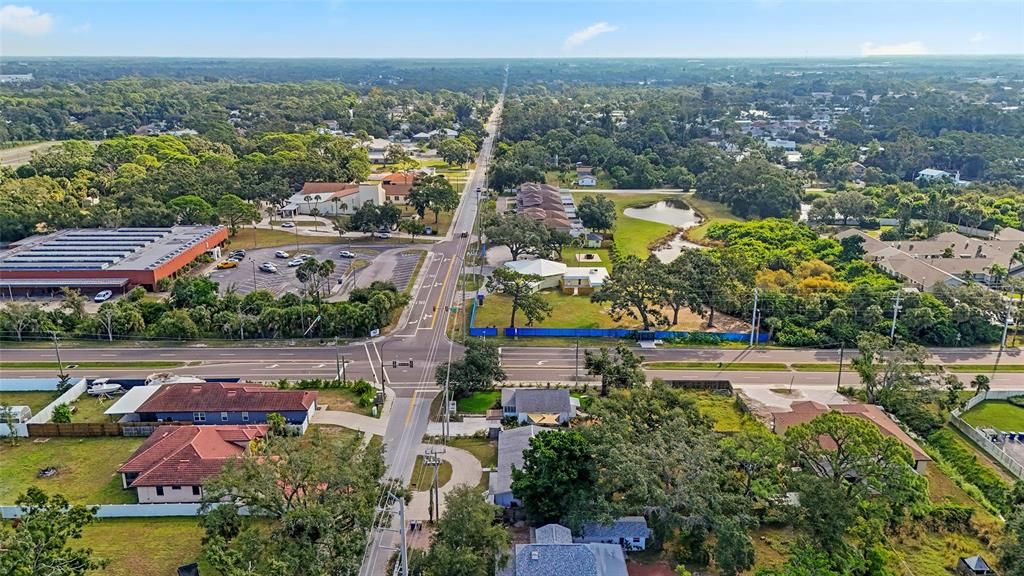 合同活跃: $432,000 (3 贝兹, 2 浴室, 1553 平方英尺)