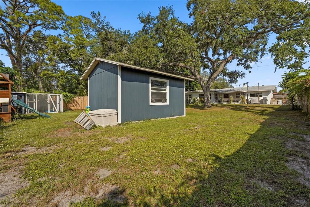 合同活跃: $432,000 (3 贝兹, 2 浴室, 1553 平方英尺)