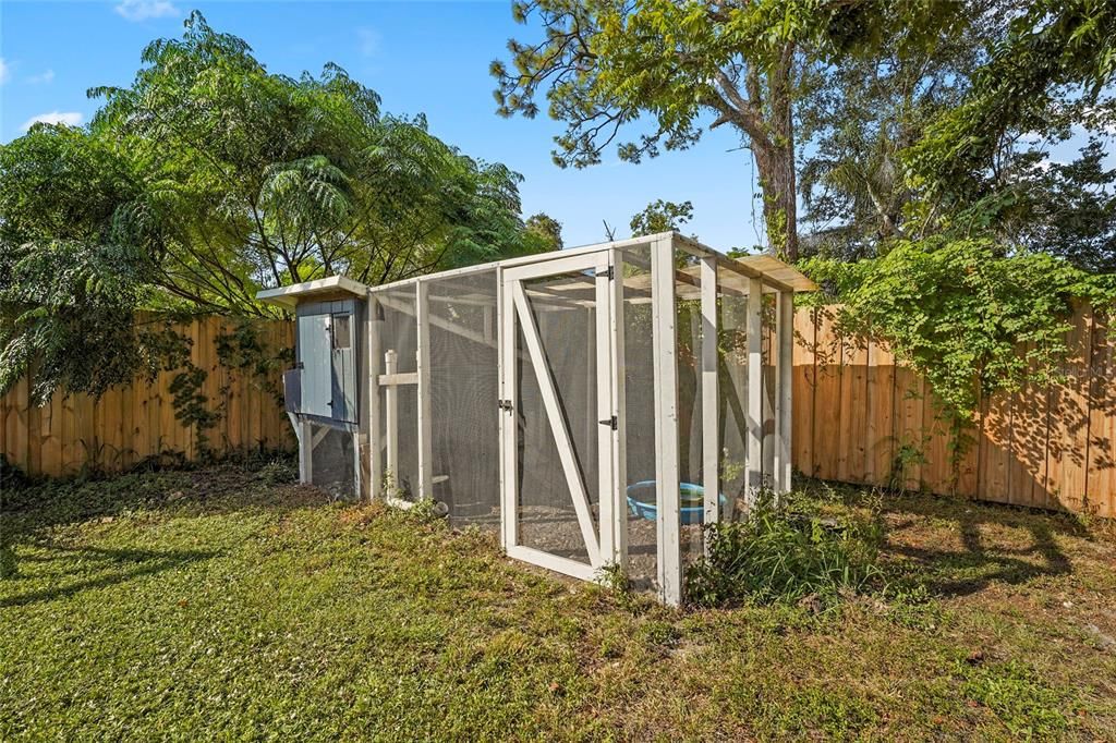 合同活跃: $432,000 (3 贝兹, 2 浴室, 1553 平方英尺)