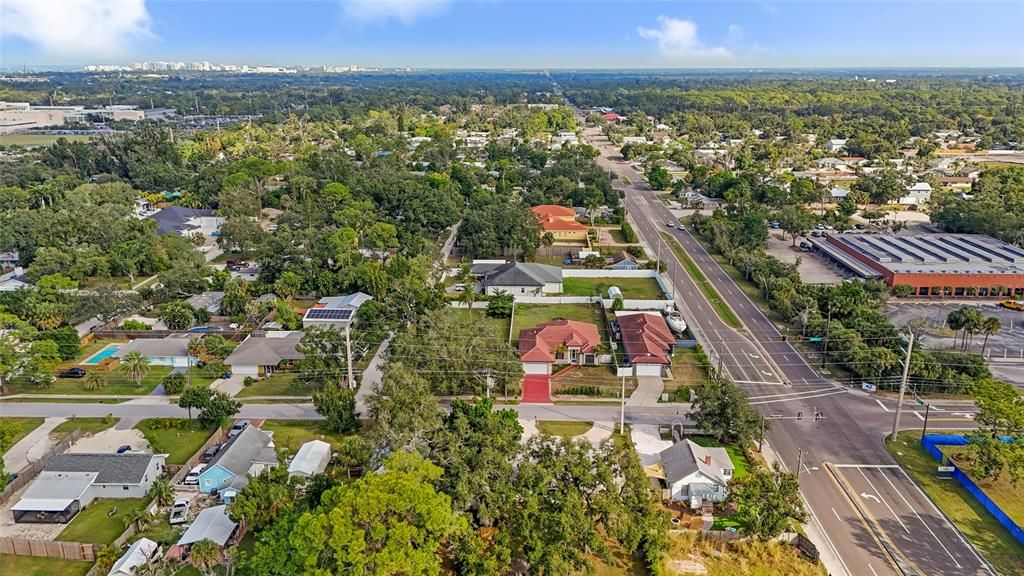 合同活跃: $432,000 (3 贝兹, 2 浴室, 1553 平方英尺)