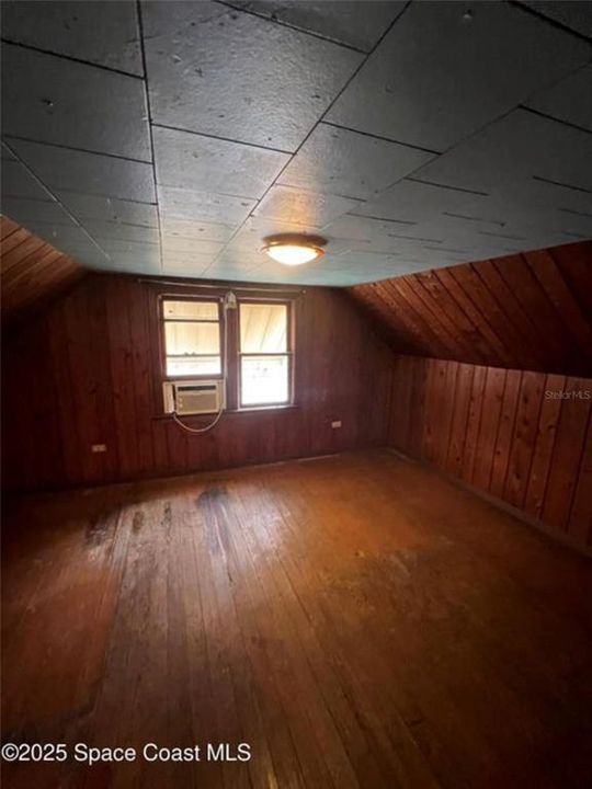 Active With Contract: $170,000 (4 beds, 2 baths, 1492 Square Feet)