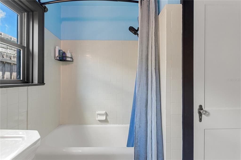 待售: $495,000 (3 贝兹, 2 浴室, 1452 平方英尺)