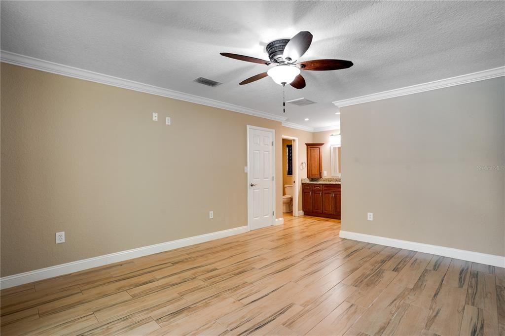 For Sale: $739,900 (3 beds, 2 baths, 2069 Square Feet)