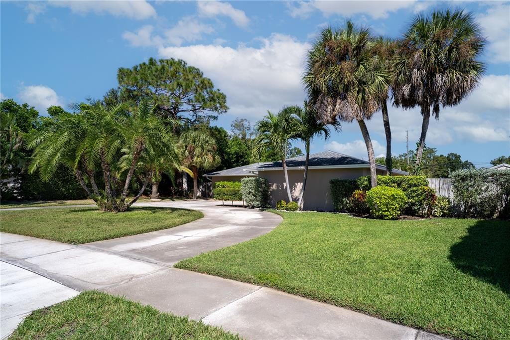 For Sale: $739,900 (3 beds, 2 baths, 2069 Square Feet)