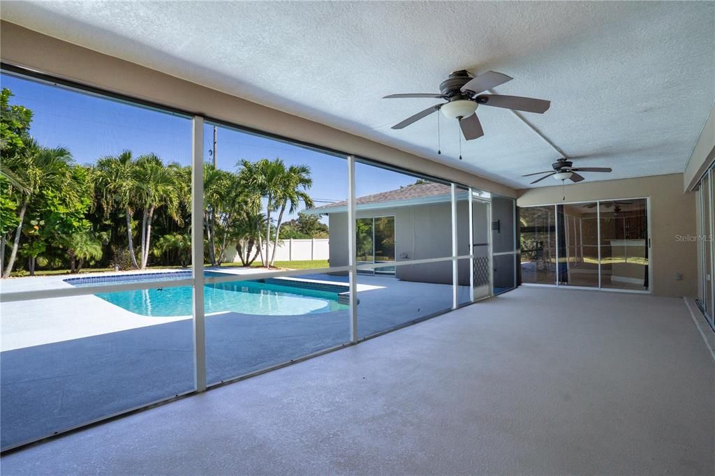 For Sale: $739,900 (3 beds, 2 baths, 2069 Square Feet)