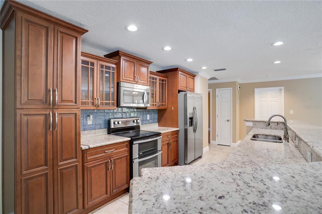 For Sale: $739,900 (3 beds, 2 baths, 2069 Square Feet)