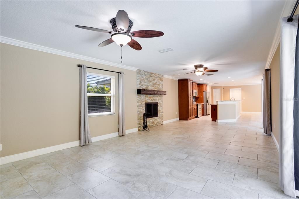 For Sale: $739,900 (3 beds, 2 baths, 2069 Square Feet)