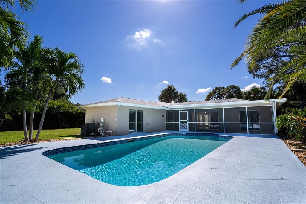 For Sale: $739,900 (3 beds, 2 baths, 2069 Square Feet)