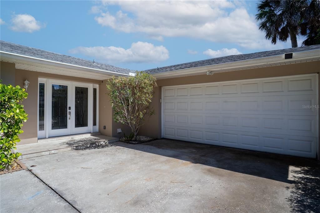 For Sale: $739,900 (3 beds, 2 baths, 2069 Square Feet)