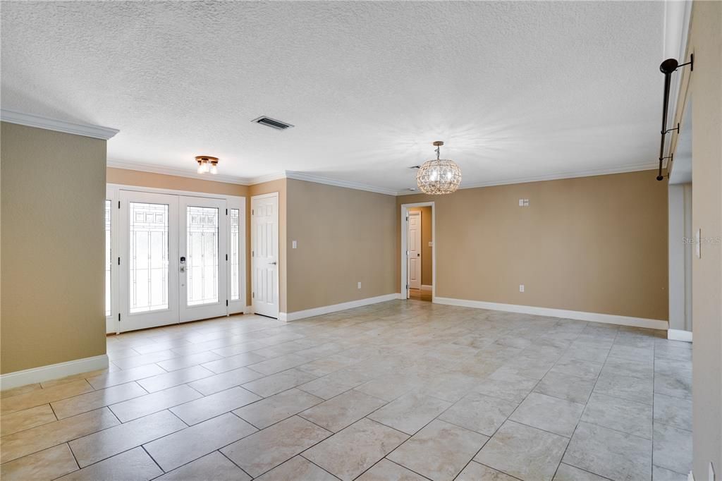 For Sale: $739,900 (3 beds, 2 baths, 2069 Square Feet)