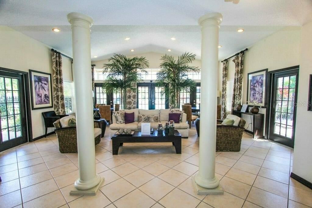 В аренду: $1,895 (2 спален, 2 ванн, 948 Квадратных фут)