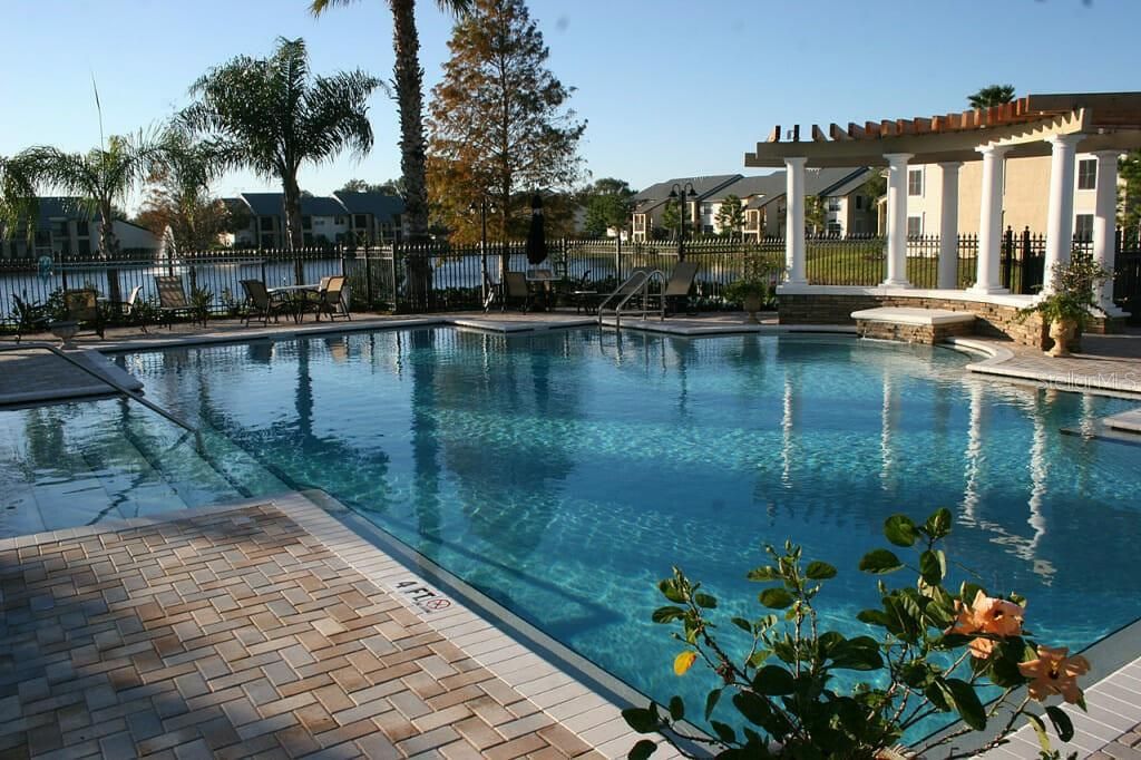 В аренду: $1,895 (2 спален, 2 ванн, 948 Квадратных фут)