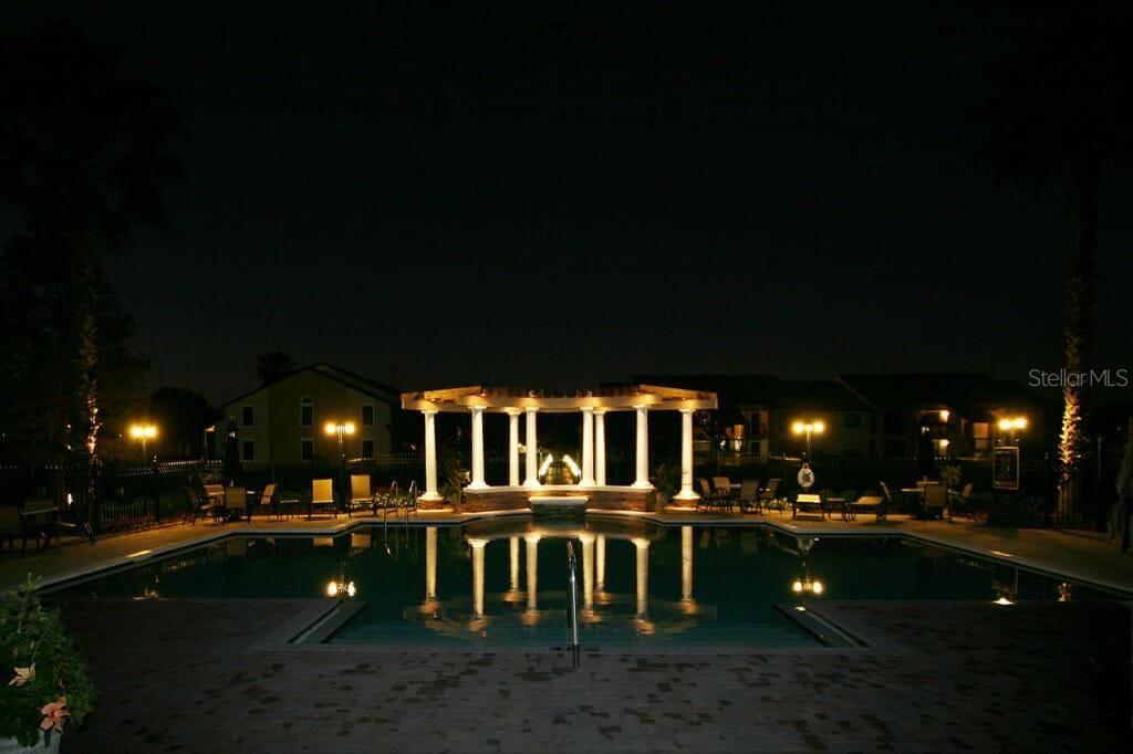 В аренду: $1,895 (2 спален, 2 ванн, 948 Квадратных фут)