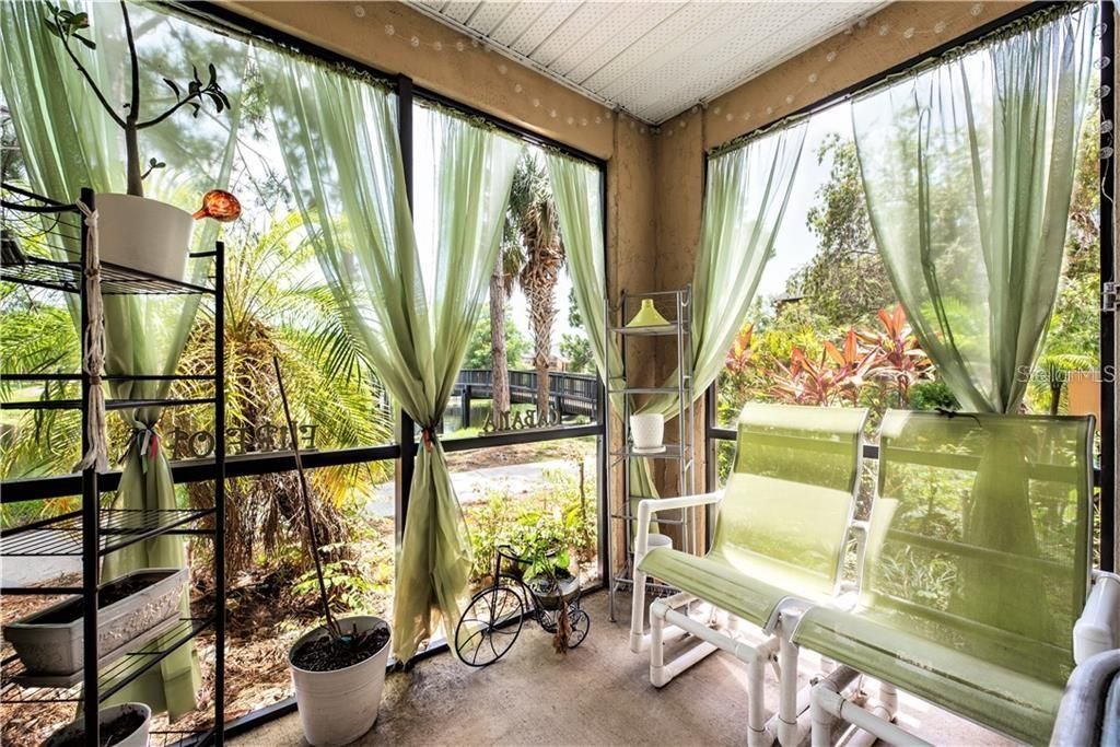 В аренду: $1,895 (2 спален, 2 ванн, 948 Квадратных фут)